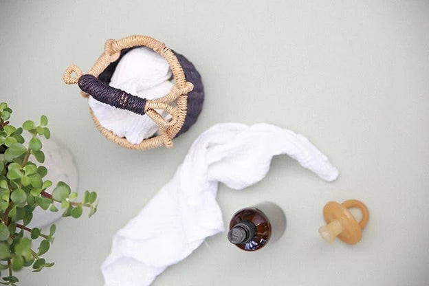Eleanor Ozich: Baby Wipe Solution - Nature Baby