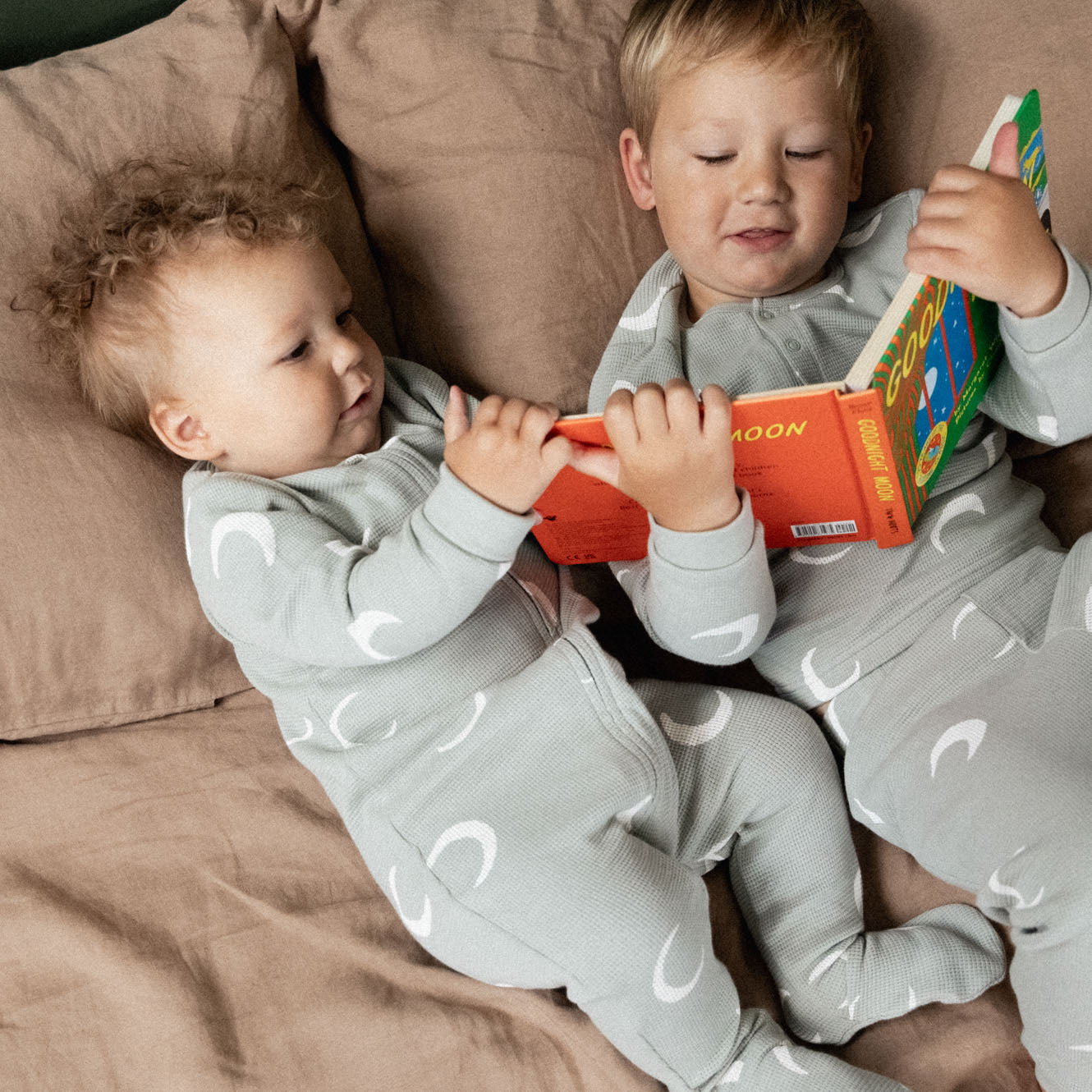 2PC LONG SLEEVE WAFFLE PYJAMAS | Crescent Print-Web-hover
